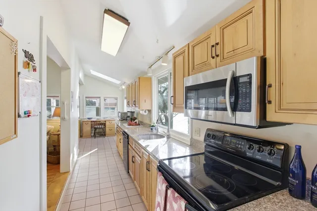 $639,900 | 113 Hunter Avenue, Hudson, MA 01749