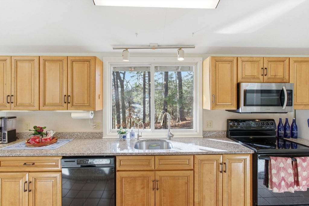 113 Hunter Avenue Hudson, MA 01749 - Photo 13 of 42