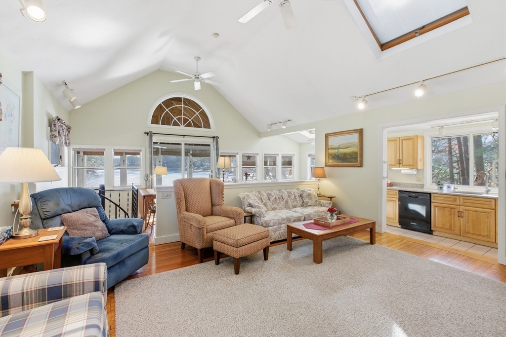 113 Hunter Avenue Hudson, MA 01749 - Photo 17 of 42