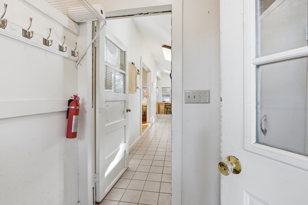 113 Hunter Avenue Hudson, MA 01749 - Photo 10 of 42