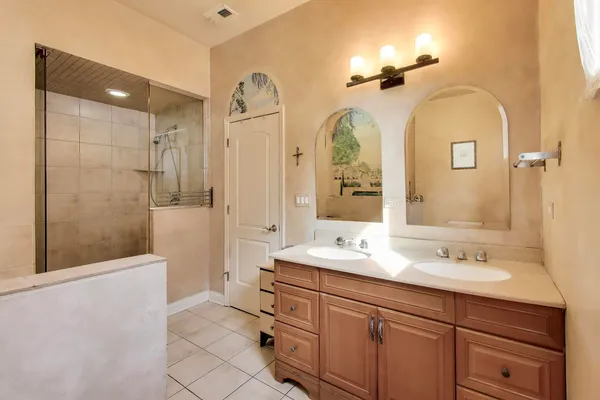 $231,750 | 4880 North Clark Street, Unit 2A, Chicago, IL 60640