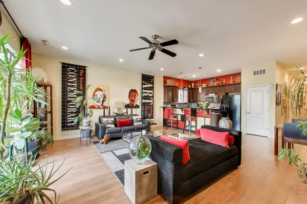 $231,750 | 4880 North Clark Street, Unit 2A, Chicago, IL 60640