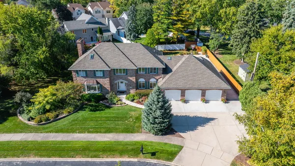$968,500 | 1165 Dickens Lane, Naperville, IL 60563