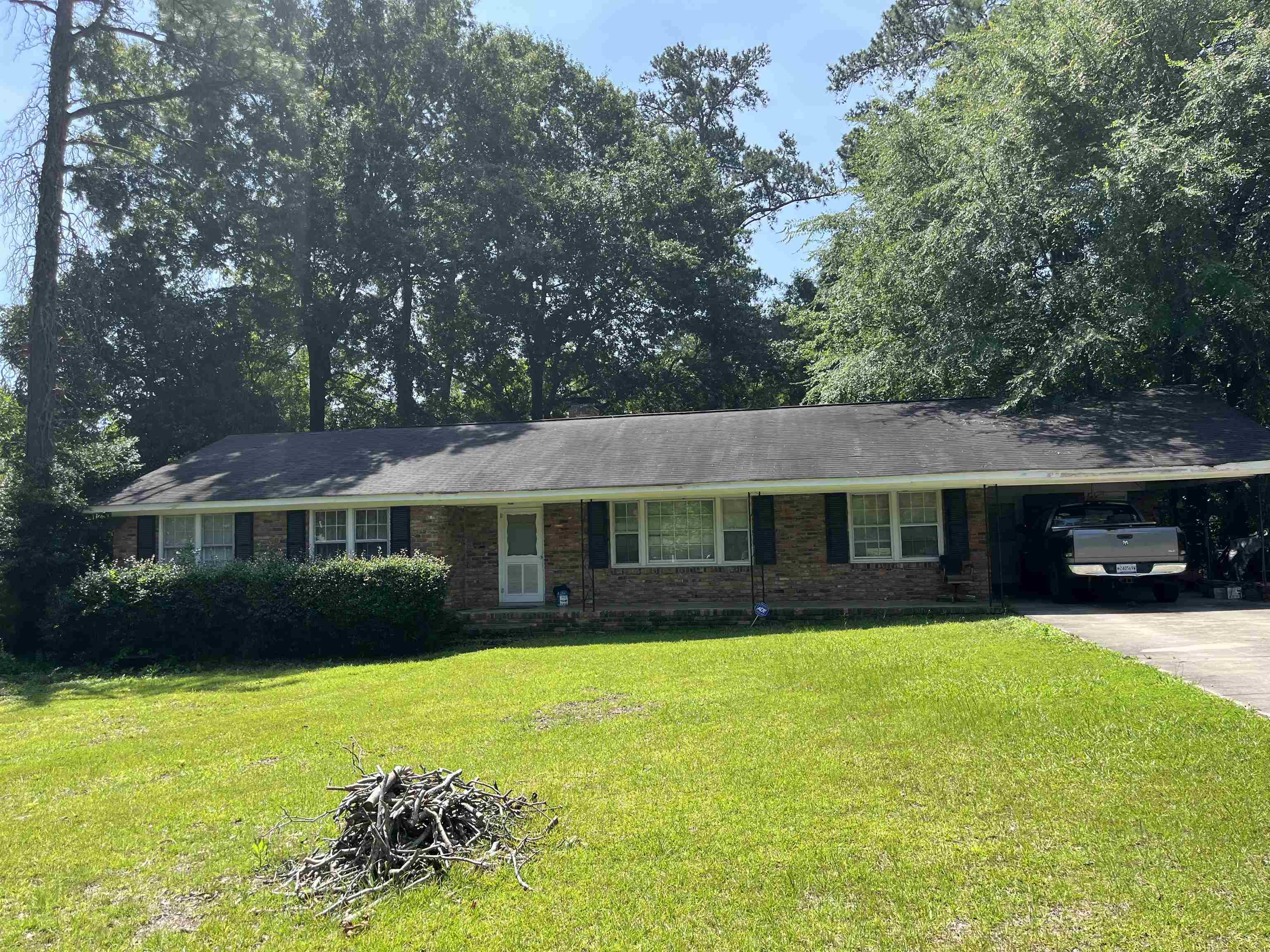 186 Morningside Drive Columbia, SC 29210 - Photo 2 of 18