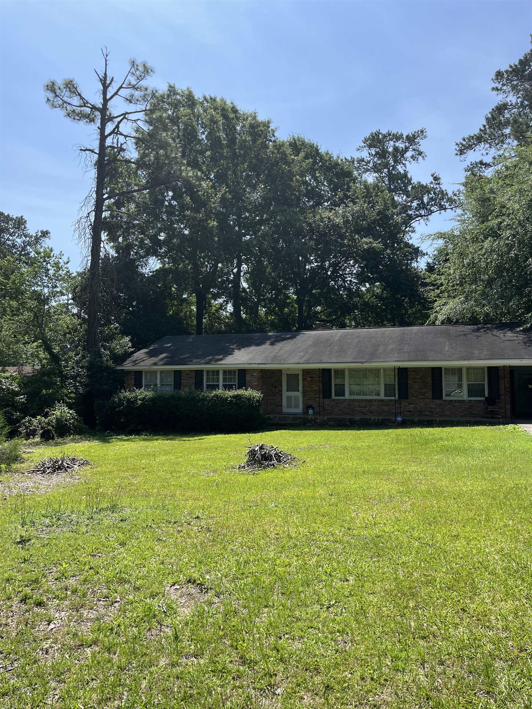 186 Morningside Drive Columbia, SC 29210 - Photo 3 of 18