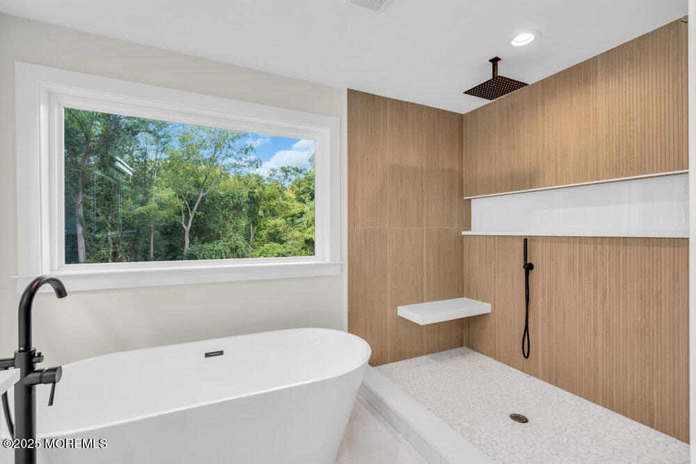 1730 Old Freehold Road Toms River, NJ 08755 - Photo 17 of 31 a bathroom with a toilet a sink and bathtub