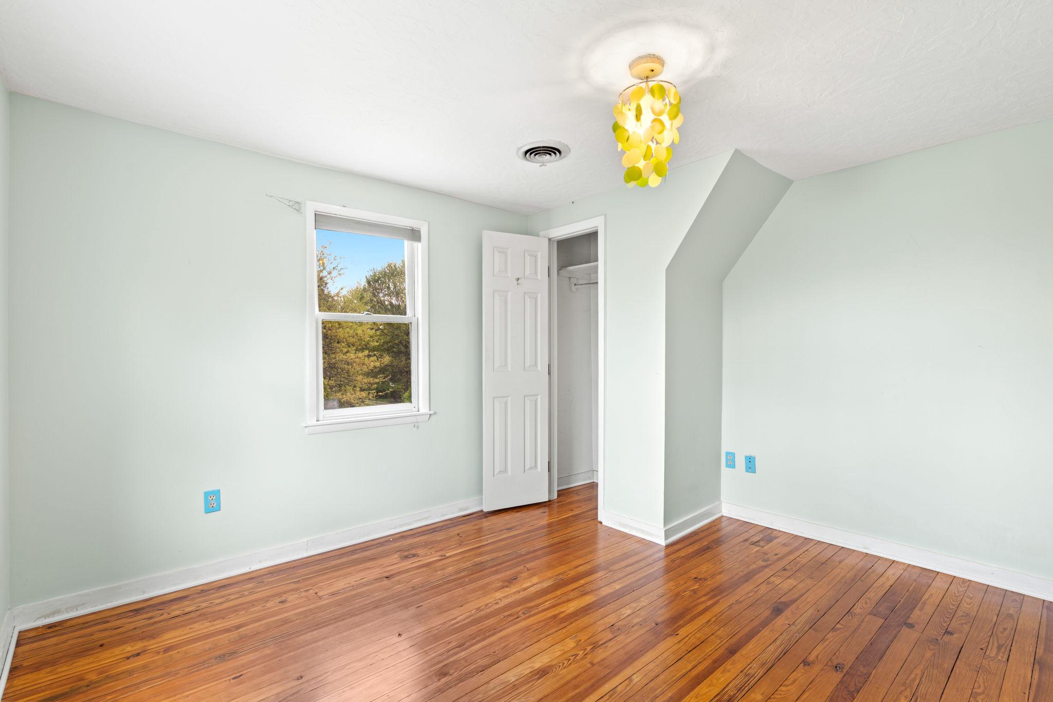 5002 Burkittsville Road Jefferson, MD 21755 - Photo 23 of 40 Bright and airy 2nd bedroom with charm.