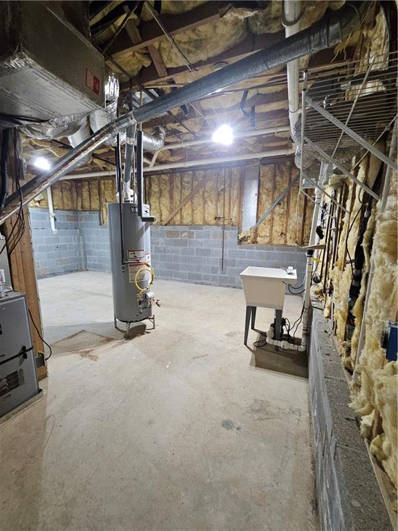 291 Sterling Trail Powder Springs, GA 30127 - Photo 31 of 43 a view of a room with gym equipment