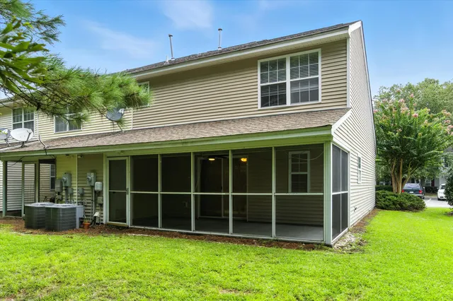 $268,000 | 500 Yellow Hawthorn Circle, Summerville, SC 29483