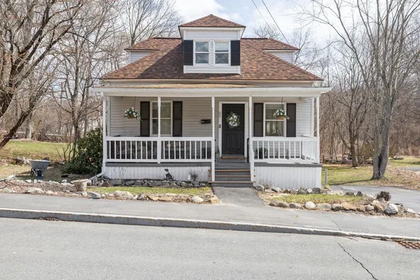 $474,900 | 377 Smyth Road, Manchester, NH 03104