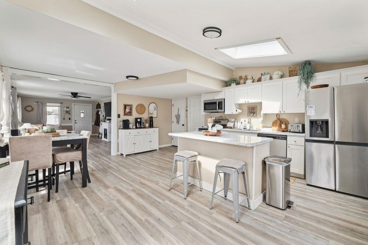 377 Smyth Road Manchester, NH 03104 - Photo 11 of 32