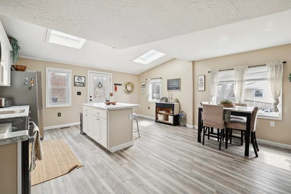 $474,900 | 377 Smyth Road, Manchester, NH 03104