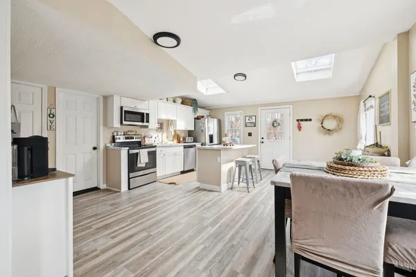 $474,900 | 377 Smyth Road, Manchester, NH 03104