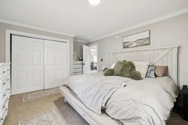 $474,900 | 377 Smyth Road, Manchester, NH 03104