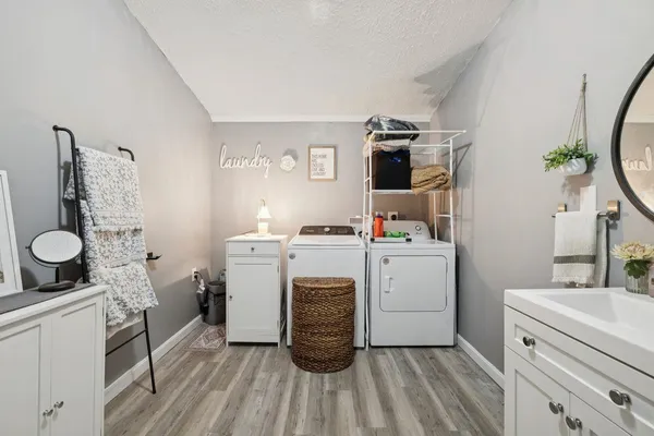 $474,900 | 377 Smyth Road, Manchester, NH 03104
