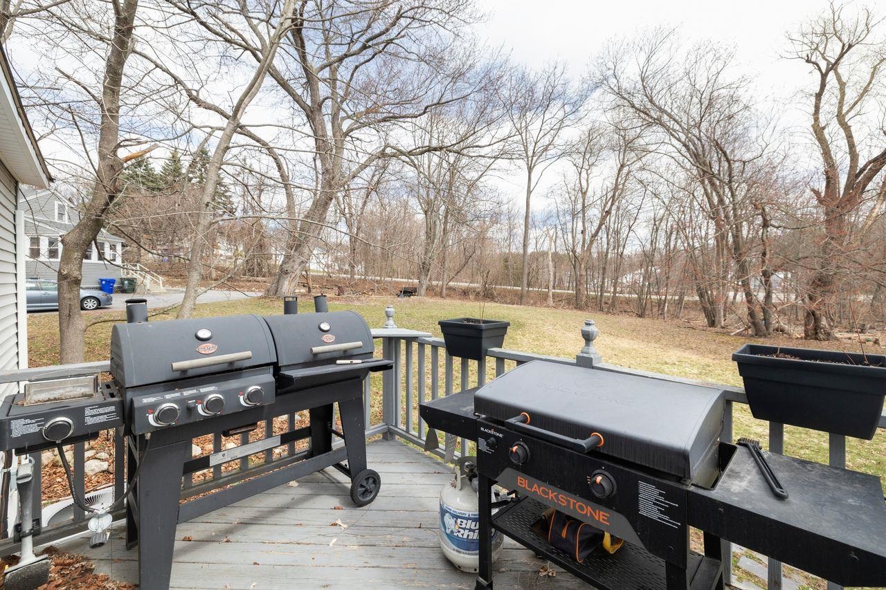 377 Smyth Road Manchester, NH 03104 - Photo 21 of 32