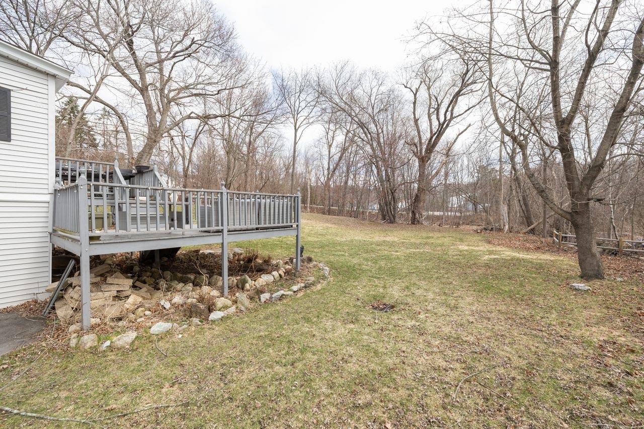 377 Smyth Road Manchester, NH 03104 - Photo 23 of 32