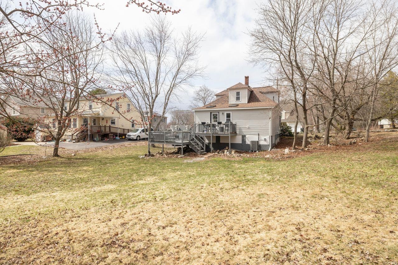 377 Smyth Road Manchester, NH 03104 - Photo 24 of 32