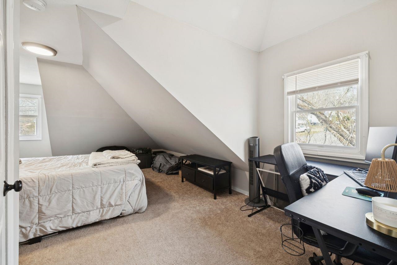 377 Smyth Road Manchester, NH 03104 - Photo 27 of 32