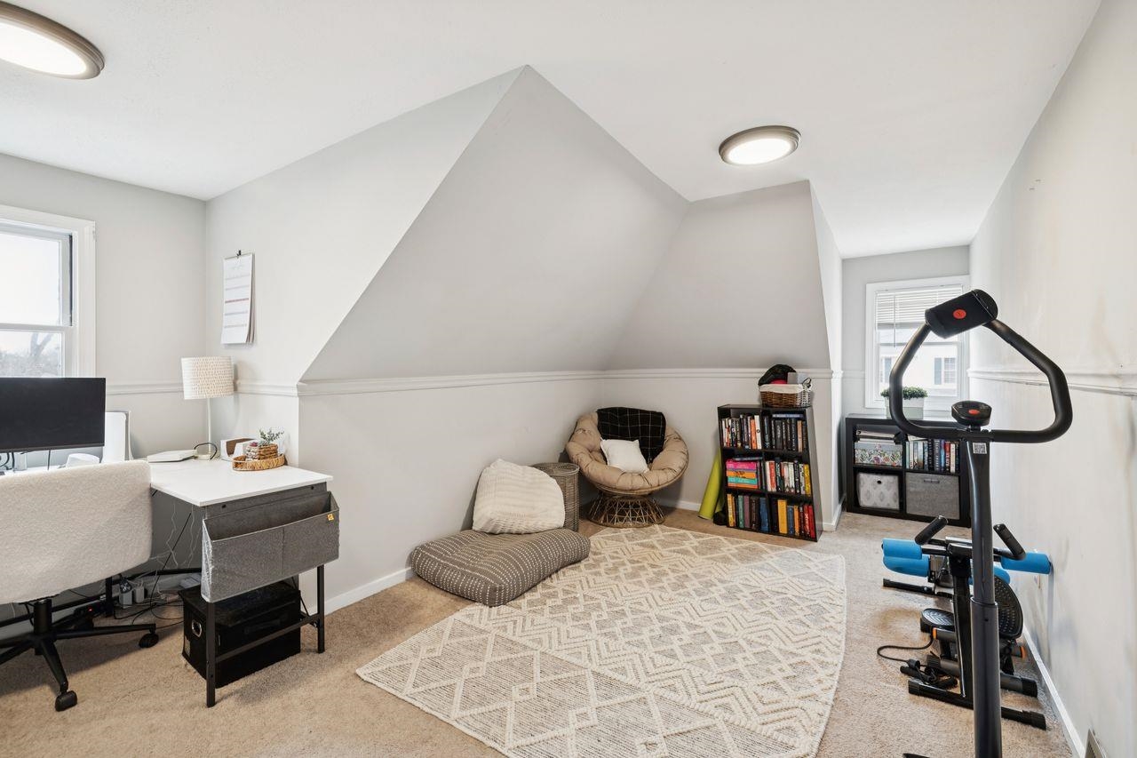 377 Smyth Road Manchester, NH 03104 - Photo 29 of 32