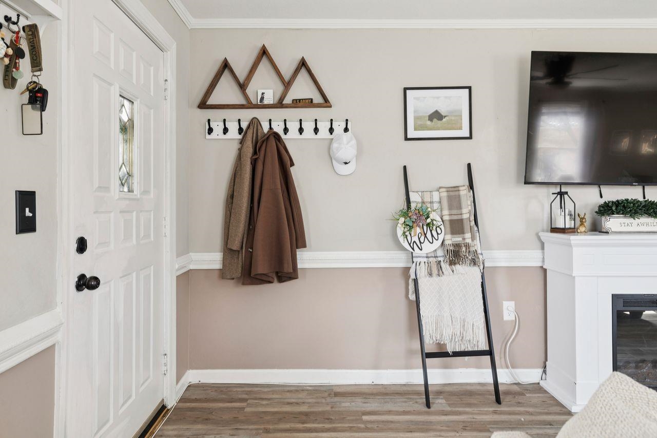 377 Smyth Road Manchester, NH 03104 - Photo 3 of 32