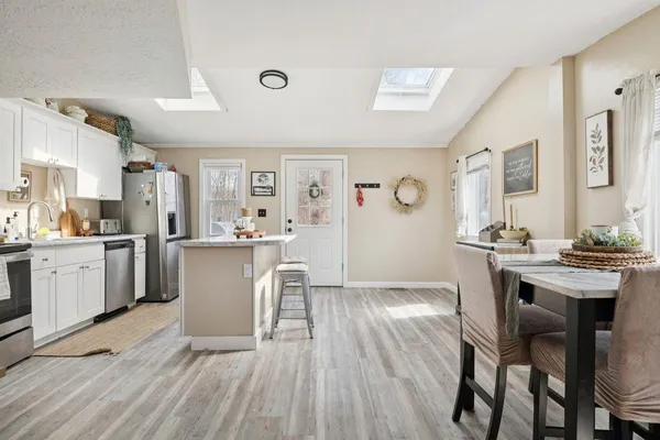 $474,900 | 377 Smyth Road, Manchester, NH 03104