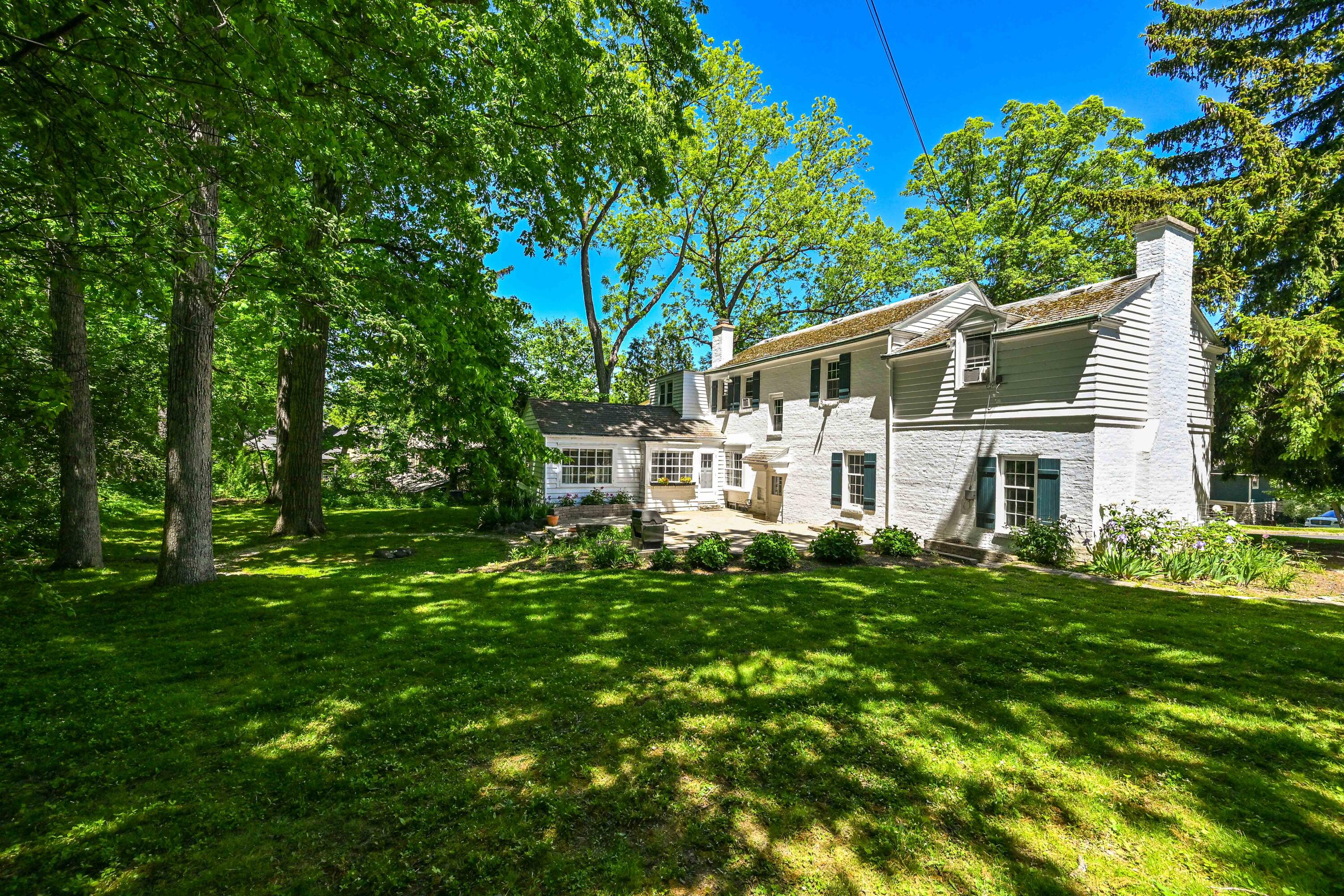 1065 Lower Ridgeway Elm Grove, WI 53122 - Photo 33 of 48 DZ1065E-8
