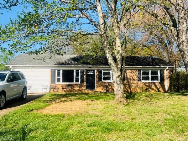 $215,000 | 236 Badgett Avenue, Mount Airy, NC 27030
