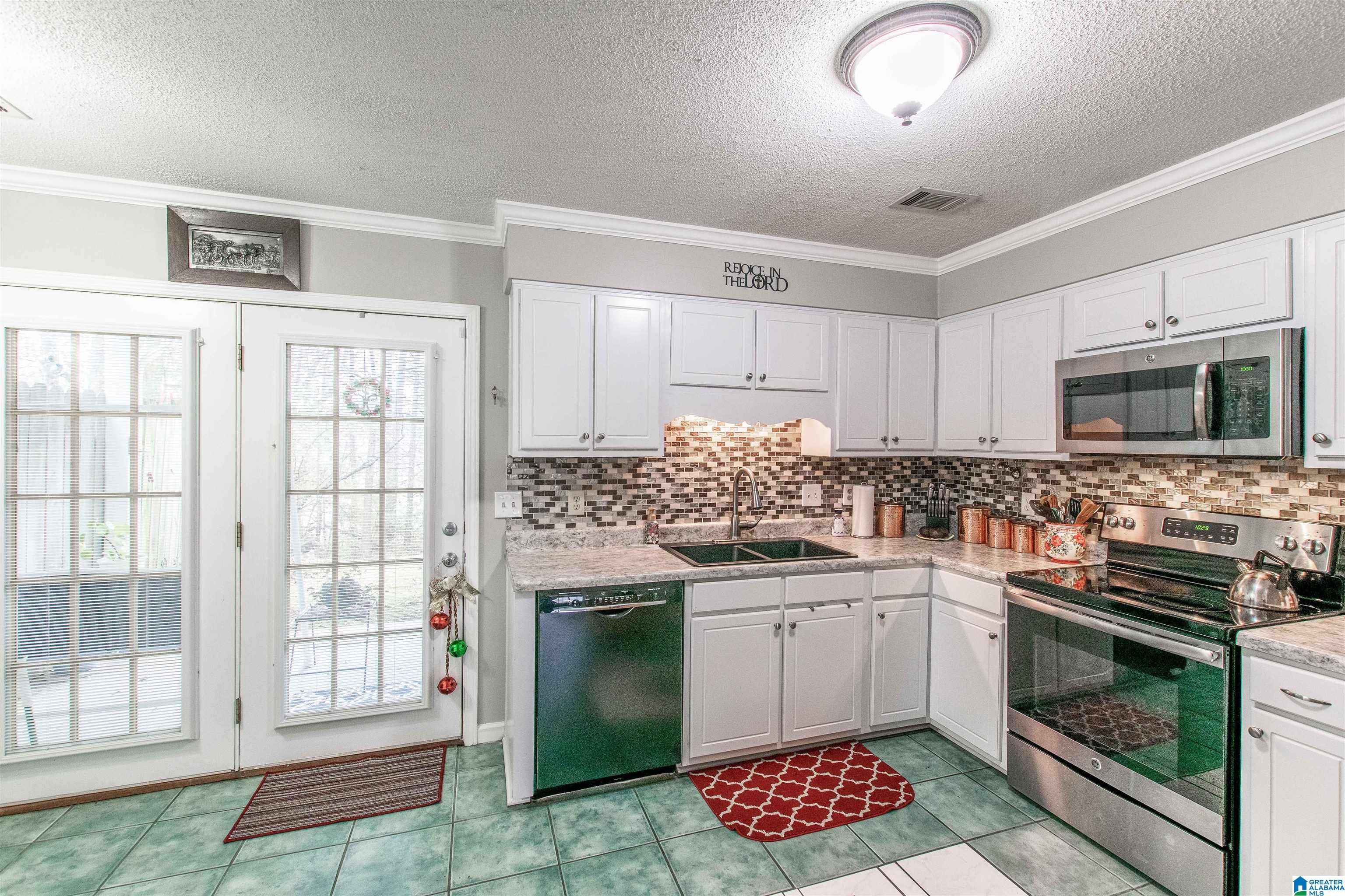 1452 Applegate Drive Alabaster, AL 35007 - Photo 19 of 33