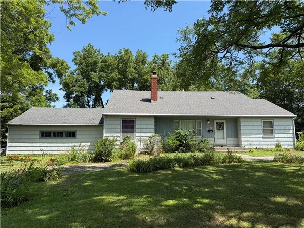 $205,000 | 5904 East 133rd Street, Grandview, MO 64030