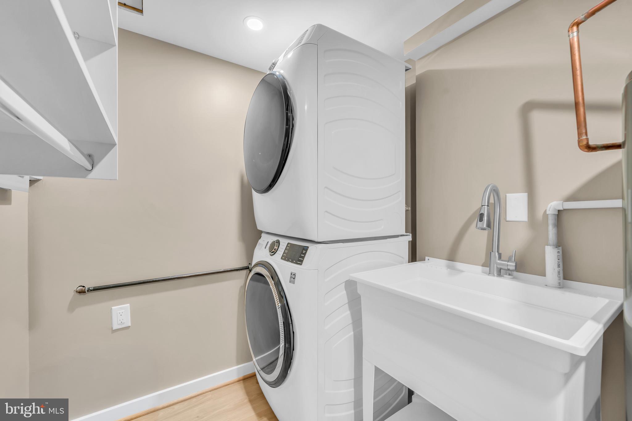 1806 North Shore Court Reston, VA 20190 - Photo 49 of 58 New appliances