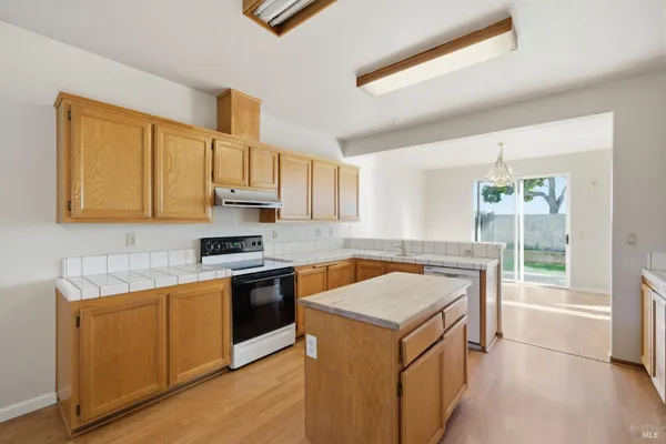 $480,000 | 372 Stamper Circle, Suisun City, CA 94585