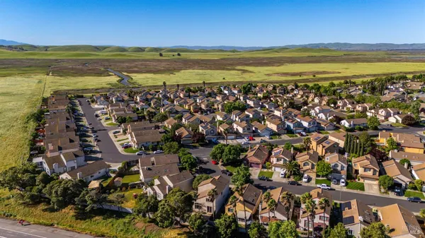 $480,000 | 372 Stamper Circle, Suisun City, CA 94585