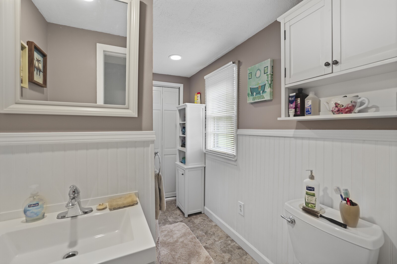 233 Rucker Road Murfreesboro, TN 37127 - Photo 26 of 55 a bathroom with a sink and a tub