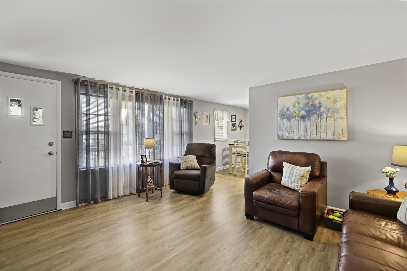 233 Rucker Road Murfreesboro, TN 37127 - Photo 8 of 55 a living room with furniture and a wooden floor