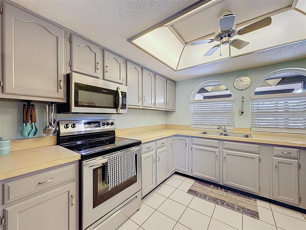 9127 Lingrove Road Weeki Wachee, FL 34613 - Photo 29 of 91