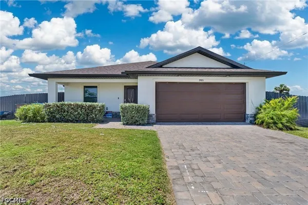 $285,000 | 3903 Northwest 38th Street, Cape Coral, FL 33993