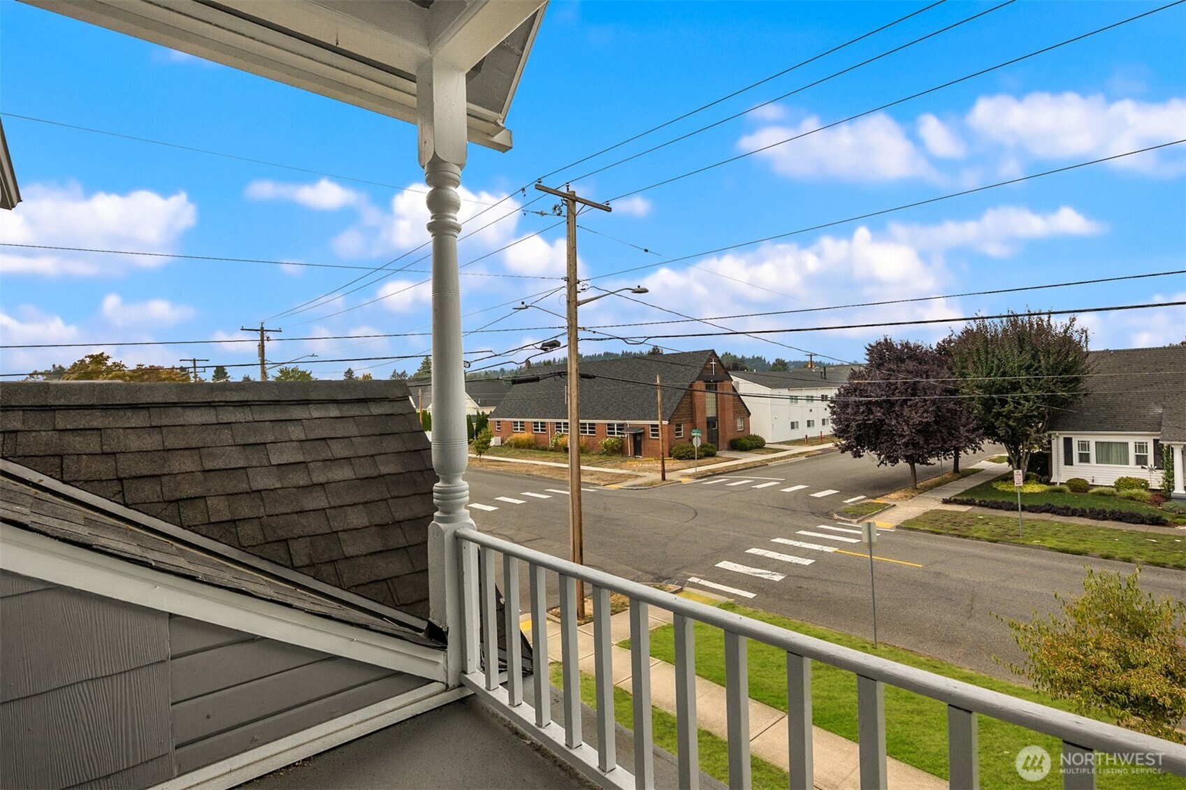 1002 Thompson Street Sumner, WA 98390 - Photo 17 of 38 a view of a balcony with a street