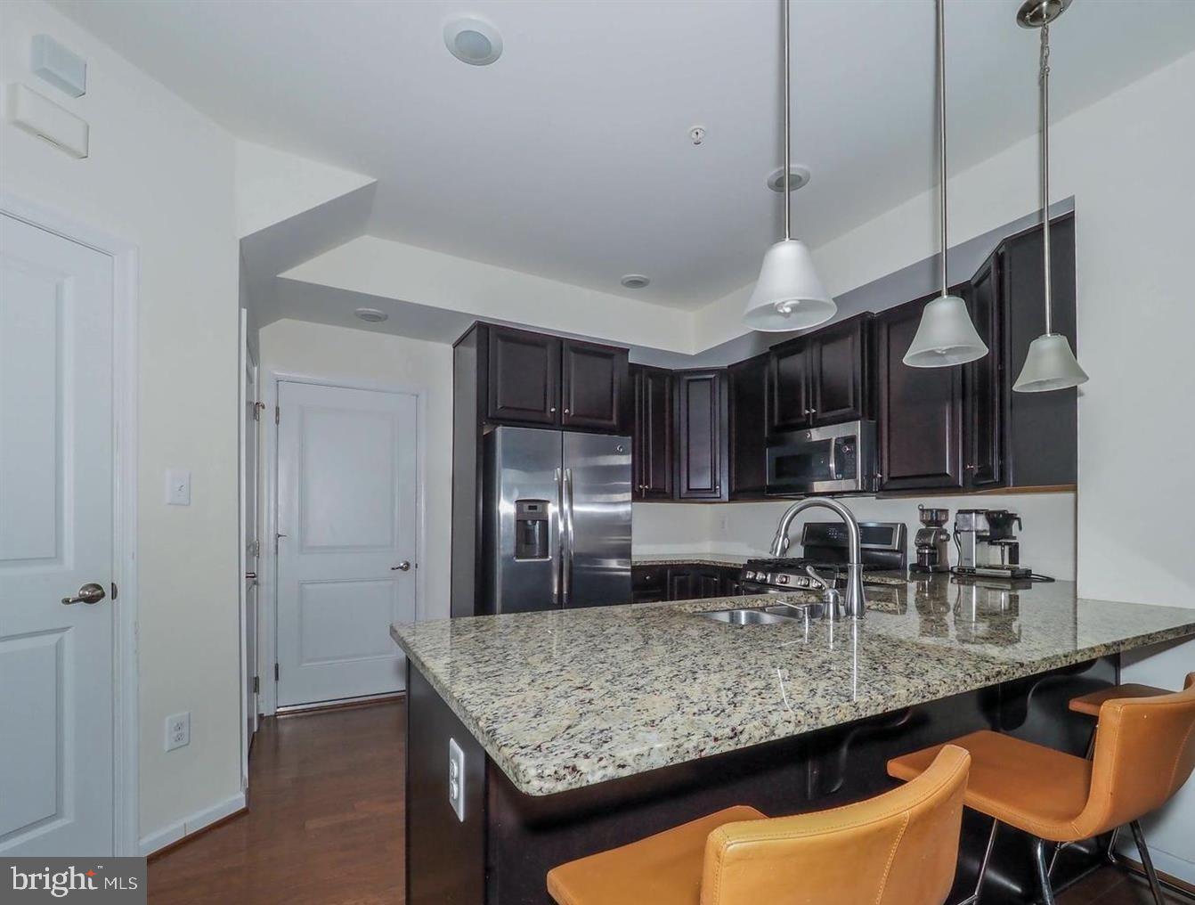 8021 Orchard Grove Road Odenton, MD 21113 - Photo 6 of 11 Kitchen