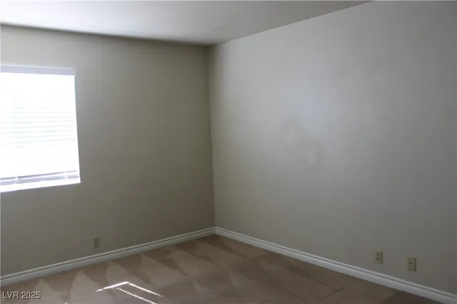 $1,000 | 4310 Sandy River Drive, Unit 58, Las Vegas, NV 89103