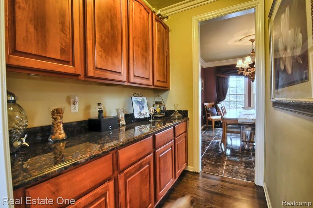3741 Inverness Drive Rochester, MI 48306 - Photo 10 of 40 Butlers_Panty.jpg