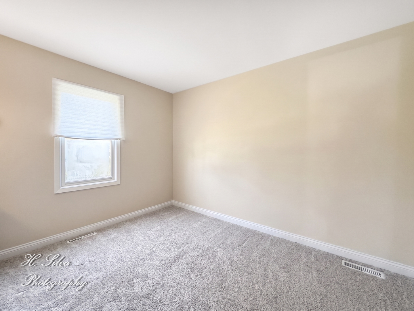 2110 Fairview Avenue Fox River Grove, IL 60021 - Photo 12 of 19 Gallery Image 12