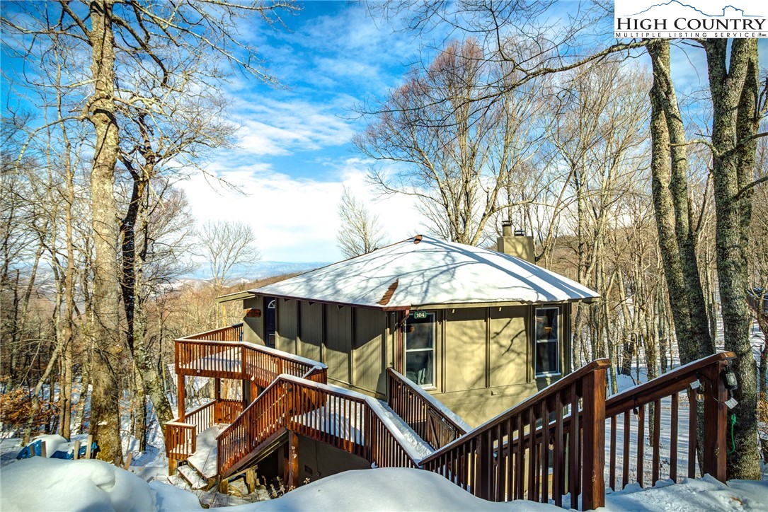 104 Hummingbird Road Beech Mountain, NC 28604 - Photo 3 of 21 Gallery Image 3