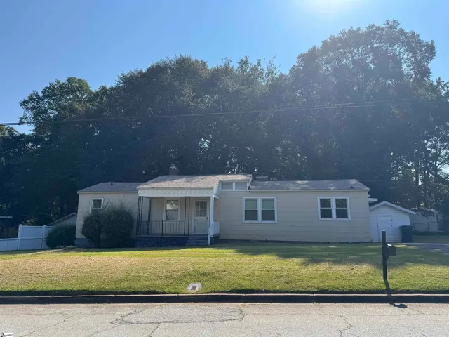 $72,000 | 311 Owings Street, Laurens, SC 29360