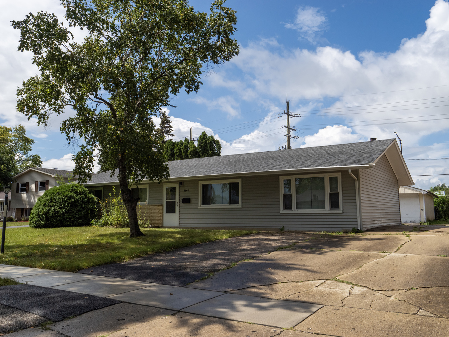 6640 Valley View Road Hanover Park, IL 60133 - Photo 1 of 30 Gallery Image 1