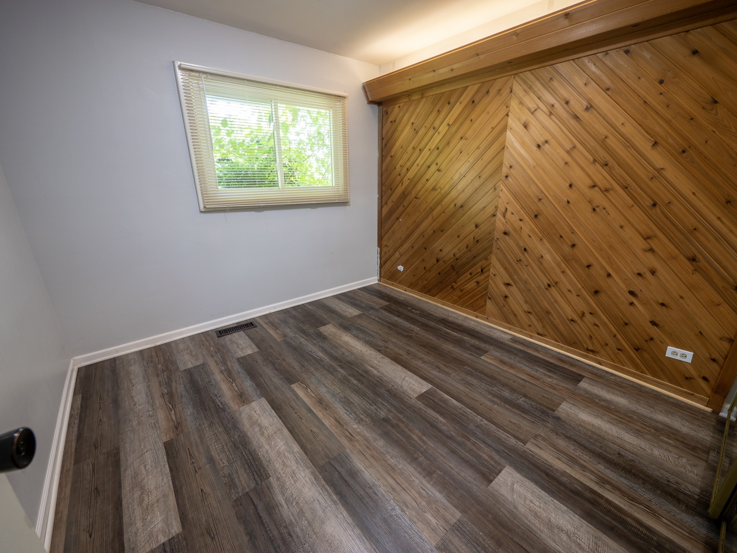 6640 Valley View Road Hanover Park, IL 60133 - Photo 14 of 30 Gallery Image 14