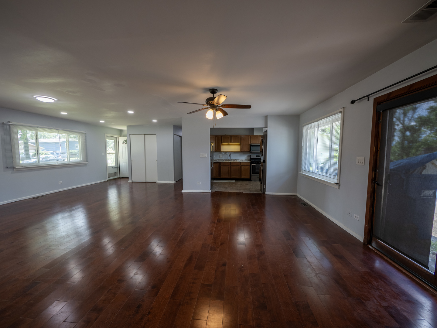 6640 Valley View Road Hanover Park, IL 60133 - Photo 5 of 30 Gallery Image 5