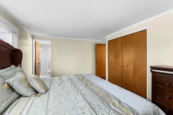 $375,000 | 6709 Wild Ridge Lane, West Bloomfield, MI 48322