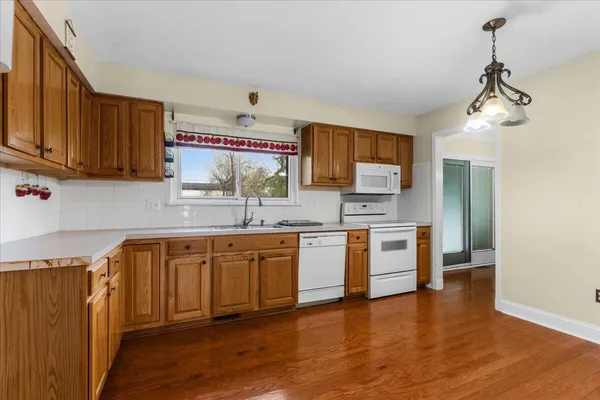 $375,000 | 6709 Wild Ridge Lane, West Bloomfield, MI 48322