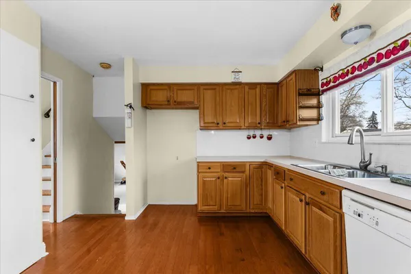 $375,000 | 6709 Wild Ridge Lane, West Bloomfield, MI 48322